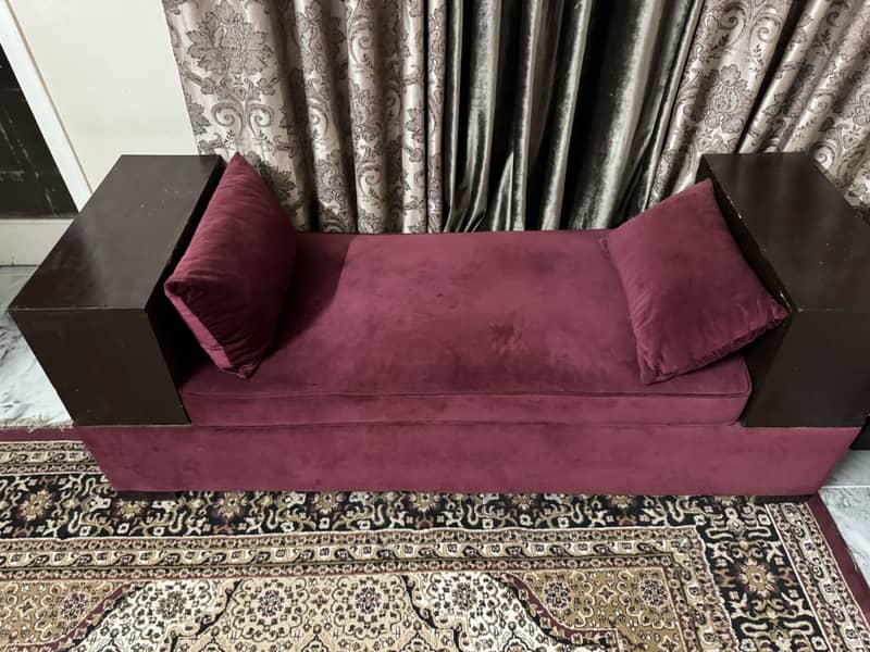 Couch 0