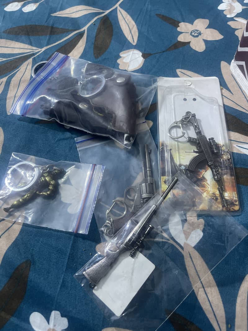 Key chains 0