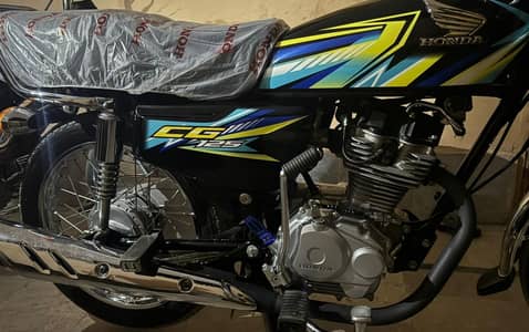 honda 125 ( 2 MONTHS USE ONLY)