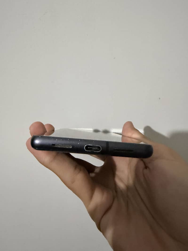 Google Pixel 7 4