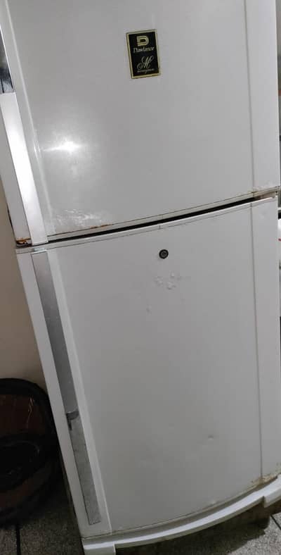 Dawlance 2door  fridge for sale
