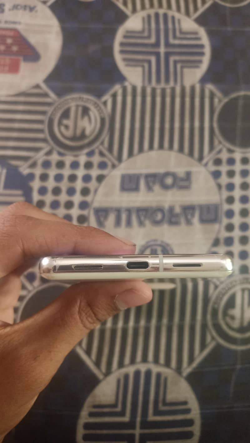 Google Pixel 7 Pro 6