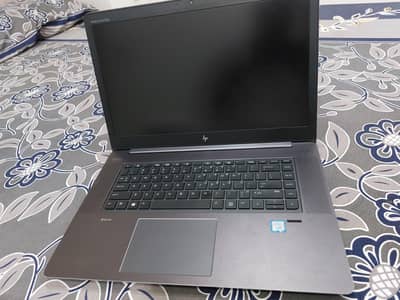 Hp-Zbook studio G4, Intel Xeon[R) E3-1505v6, 16gb DDR4 Ram, 1 Tb SSD