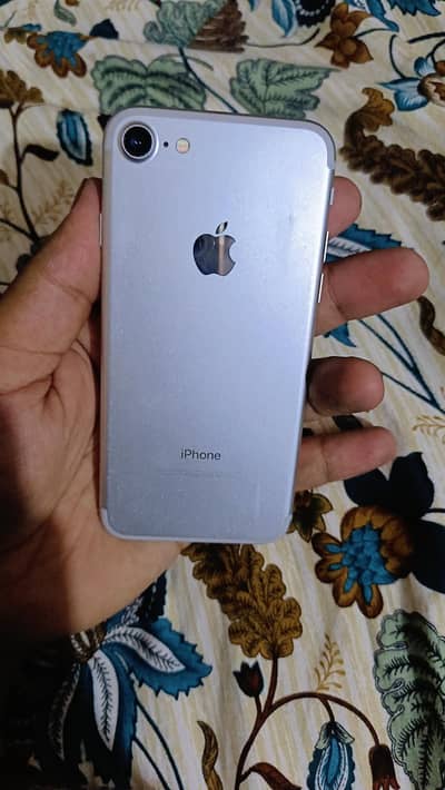 Apple iPhone 7