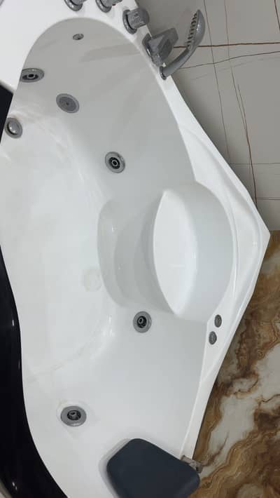 Jacuzzi for sale