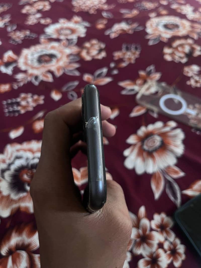 iphone 11 4