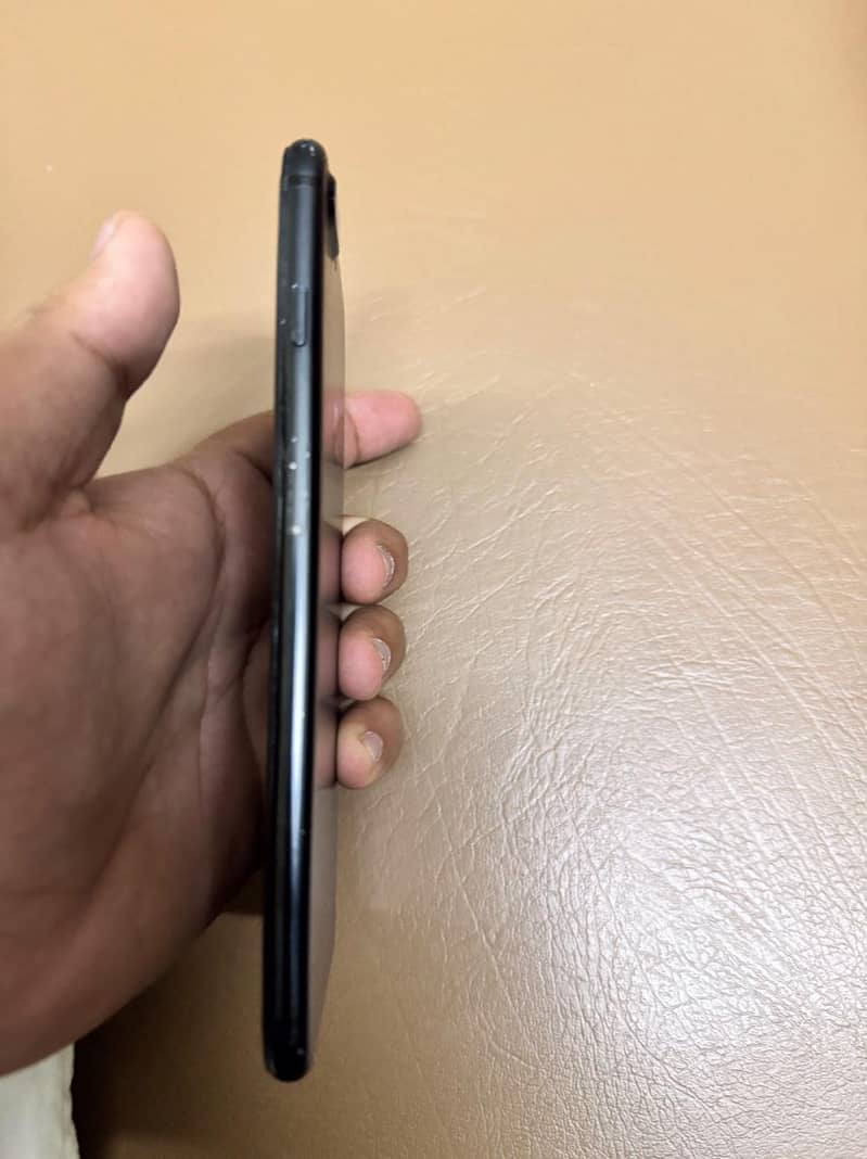 Apple iPhone 7 Plus 1