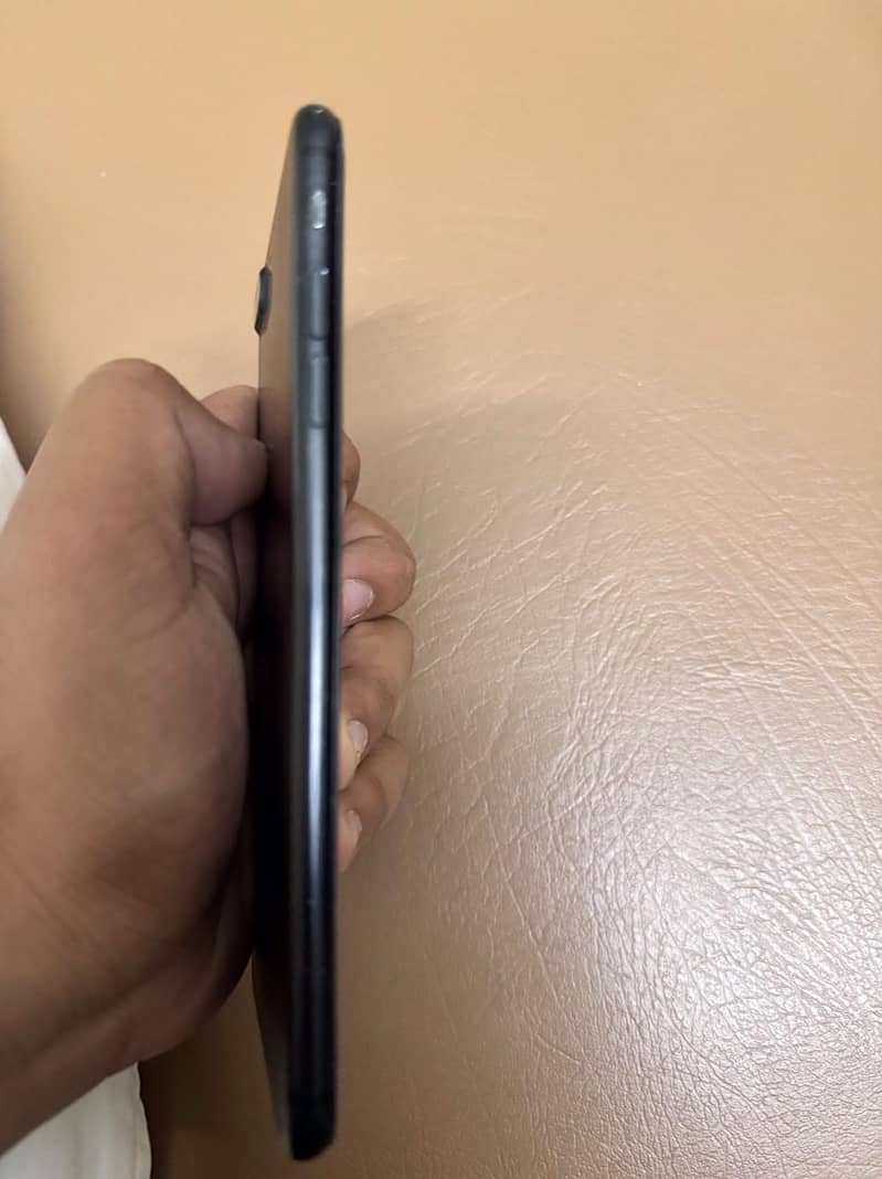 Apple iPhone 7 Plus 2