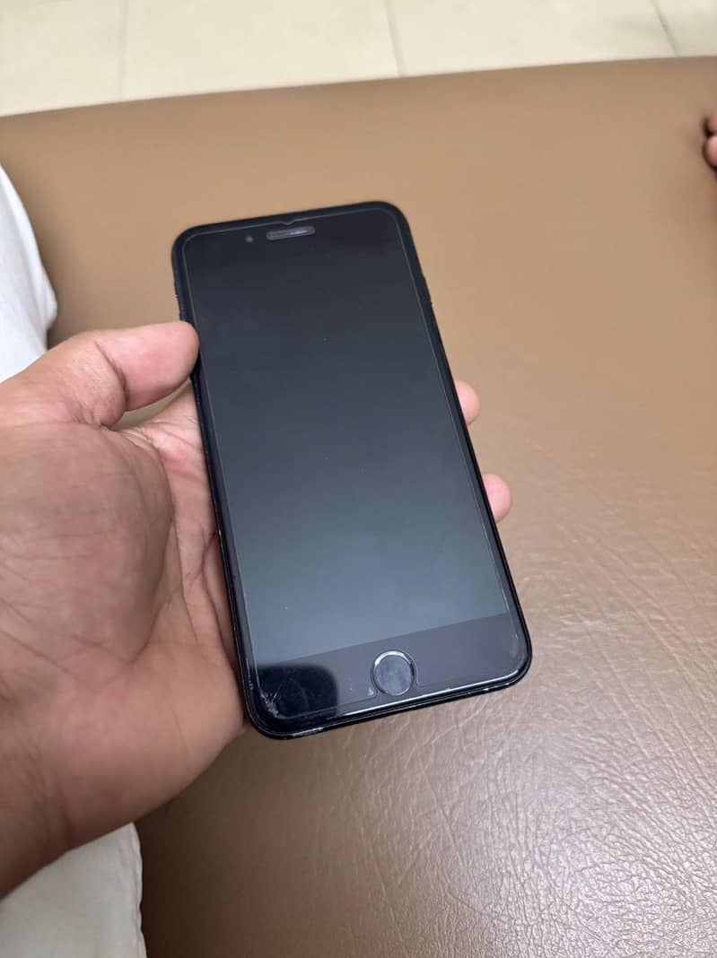 Apple iPhone 7 Plus 5