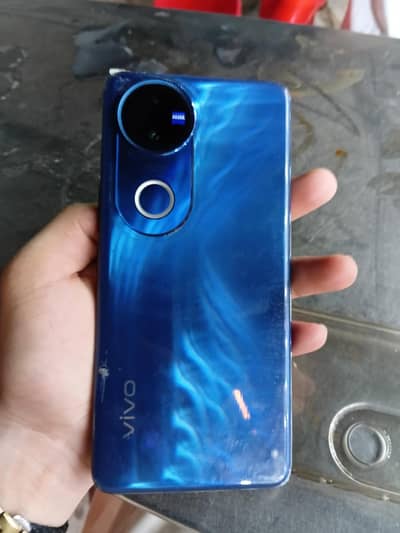 VIVO V50