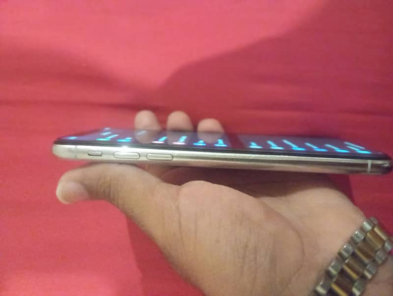 Apple iPhone X 3
