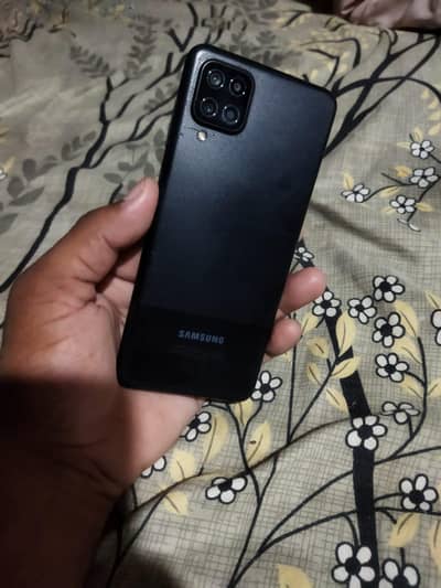 SAMSUNG A12