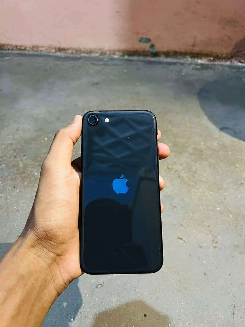 Apple iPhone SE 3