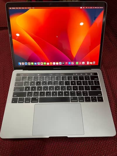 Apple MacBook Pro 2017 Touch Bar