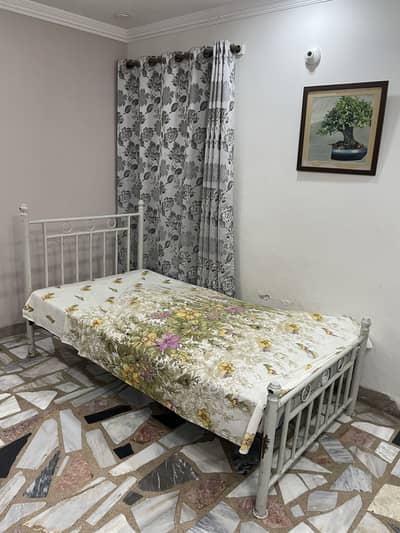 King size single bed with mattress