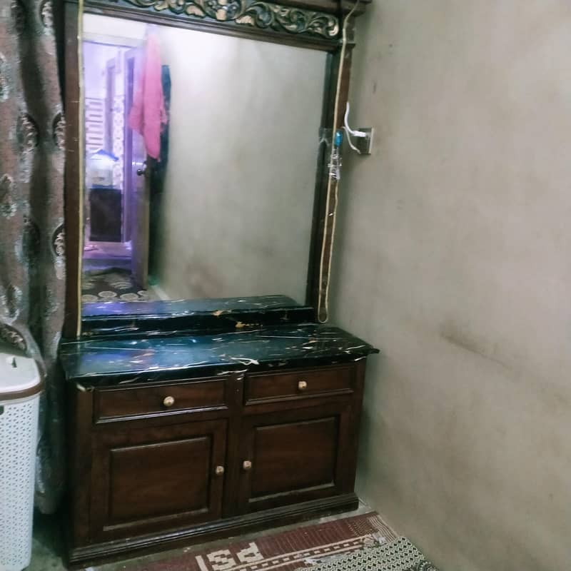 Dressing Table 0