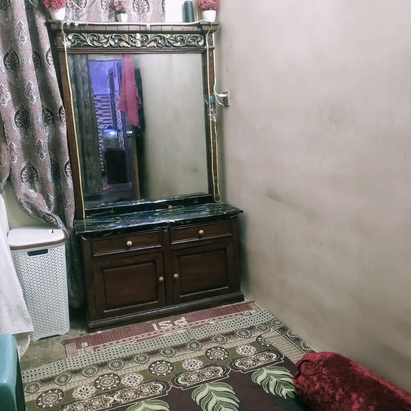 Dressing Table 4