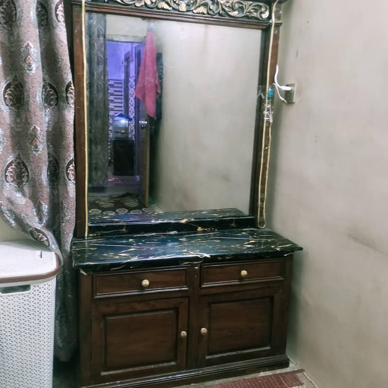 Dressing Table 6