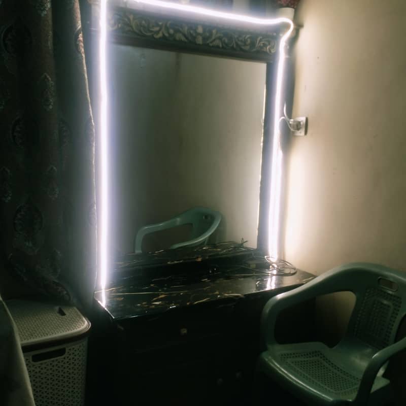 Dressing Table 7