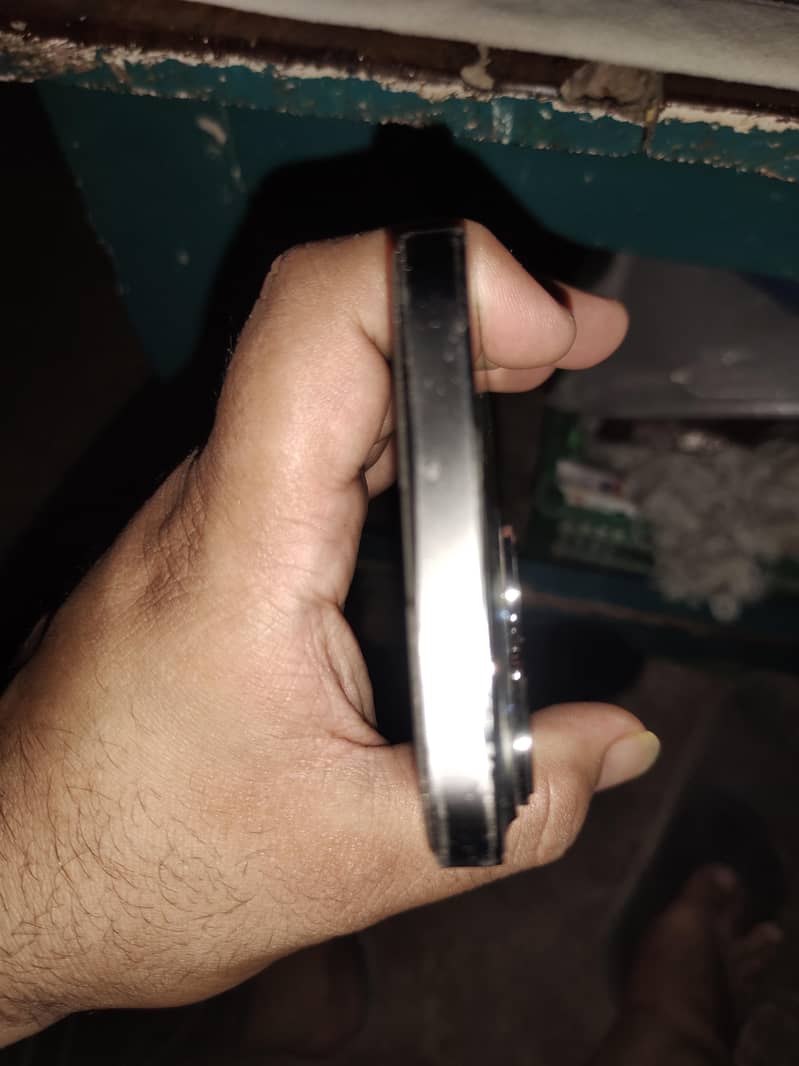 Iphone 13pro 8