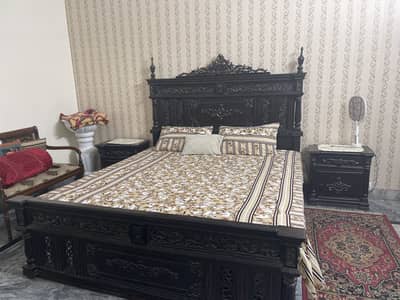 Chinoti king bed forsale