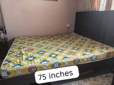 wooden bed for sell