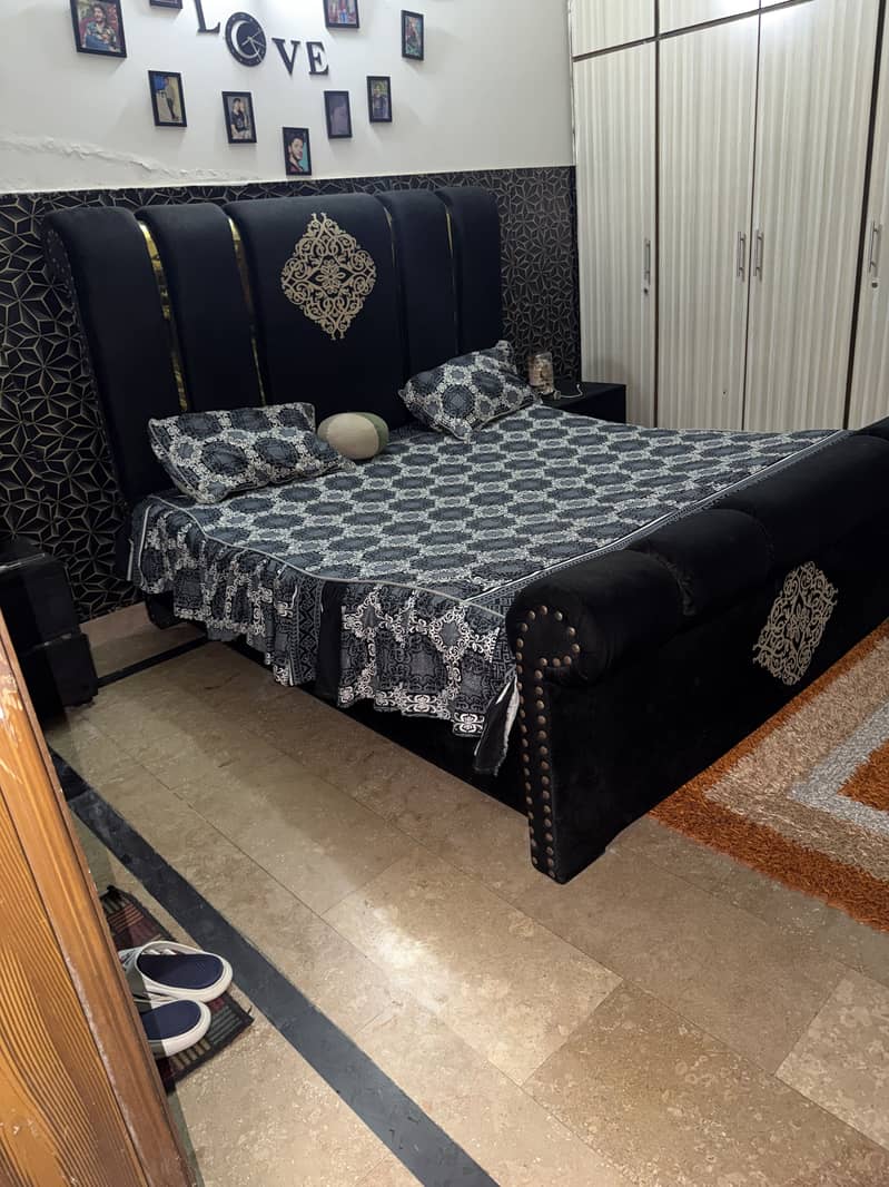 Bed  Dressing Table 0
