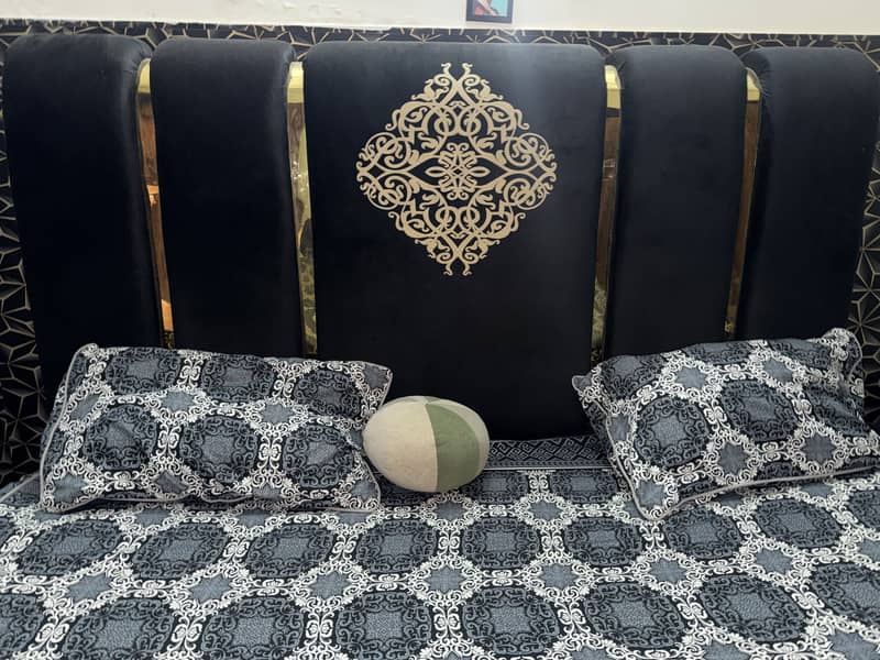Bed  Dressing Table 1