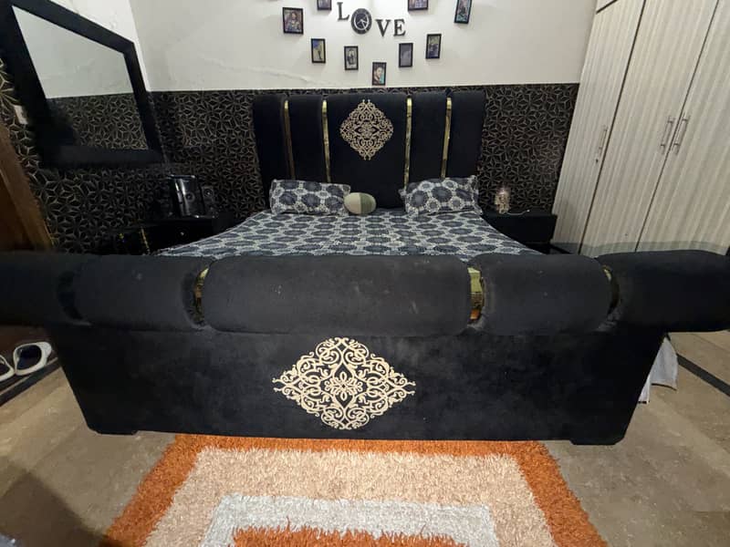 Bed  Dressing Table 2