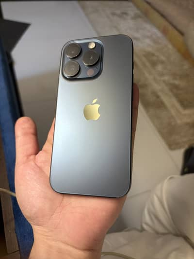 Apple iPhone 15 Pro jv