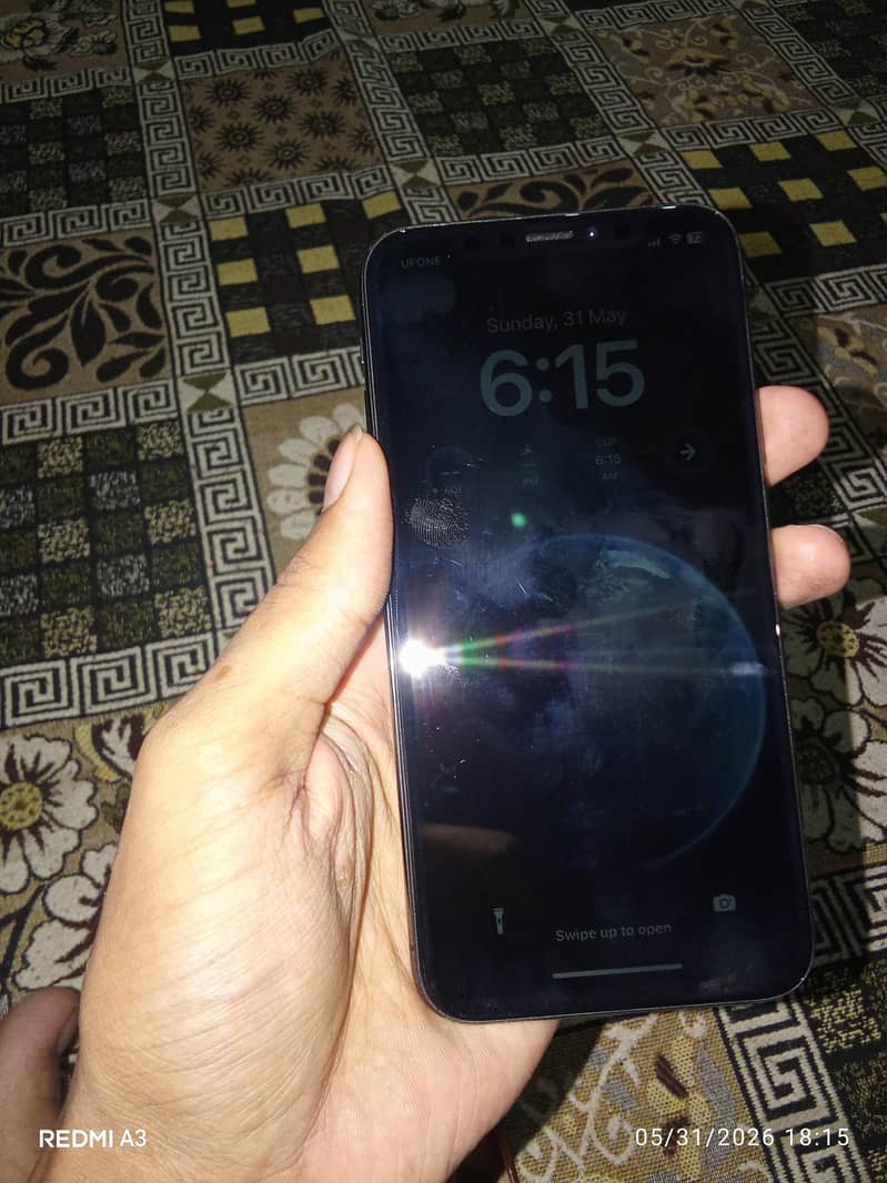 Apple iPhone X 3