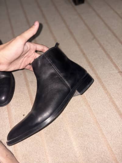 Black Original Cow Leather Chelsea shoes, Completely new