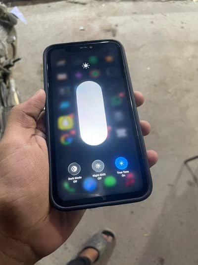 i phone 11 64Gb jv ( exchange possible )