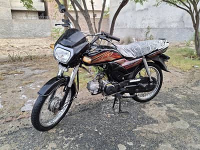 Well Maintained HONDA CD 70 DREAM Black Self driven in Lush Condiition