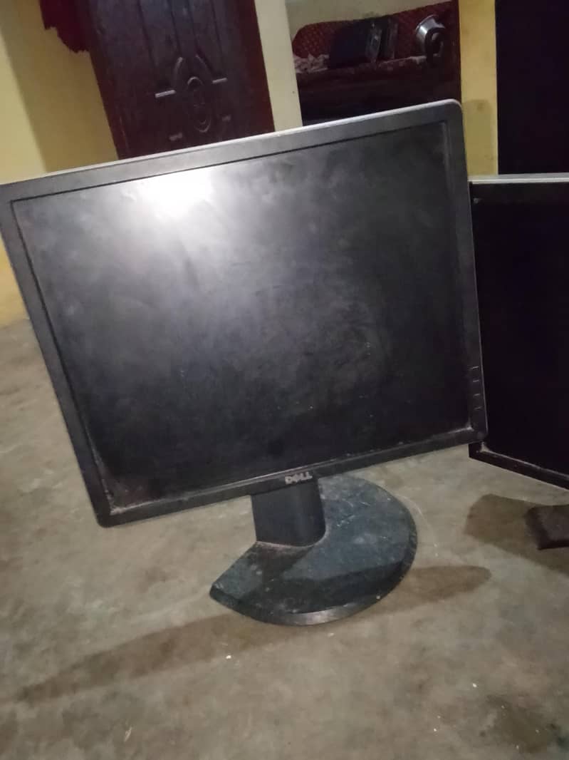 monitors 1