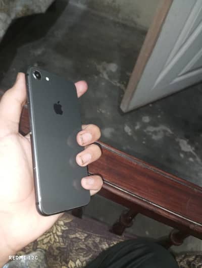 Apple iPhone 8