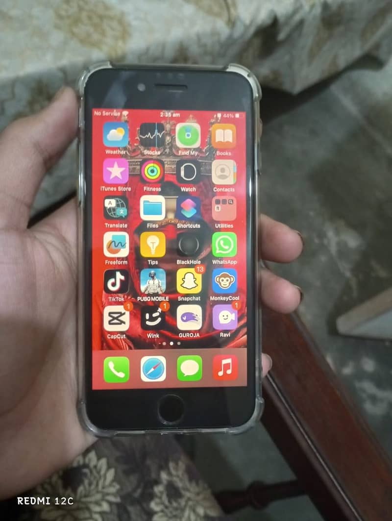 Apple iPhone 8 1