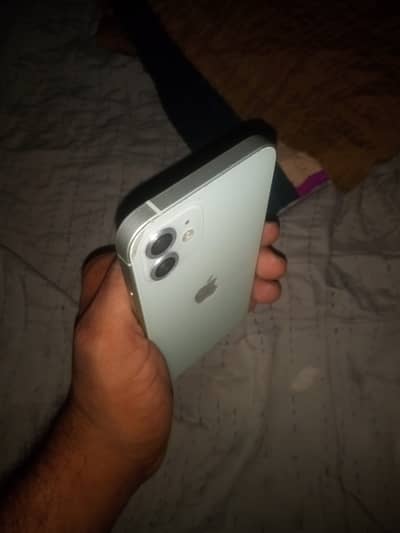Apple iPhone 12