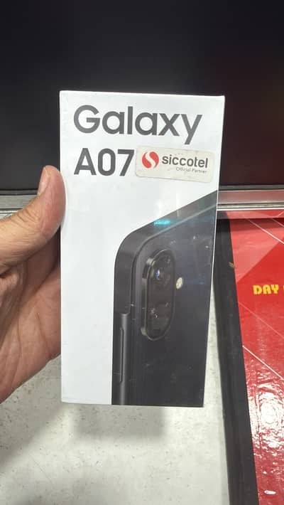 Mobile phone shop trained salesman required