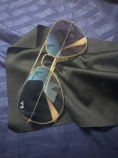 ORIGNAL AVIATOR WITH SERIAL NUMBER