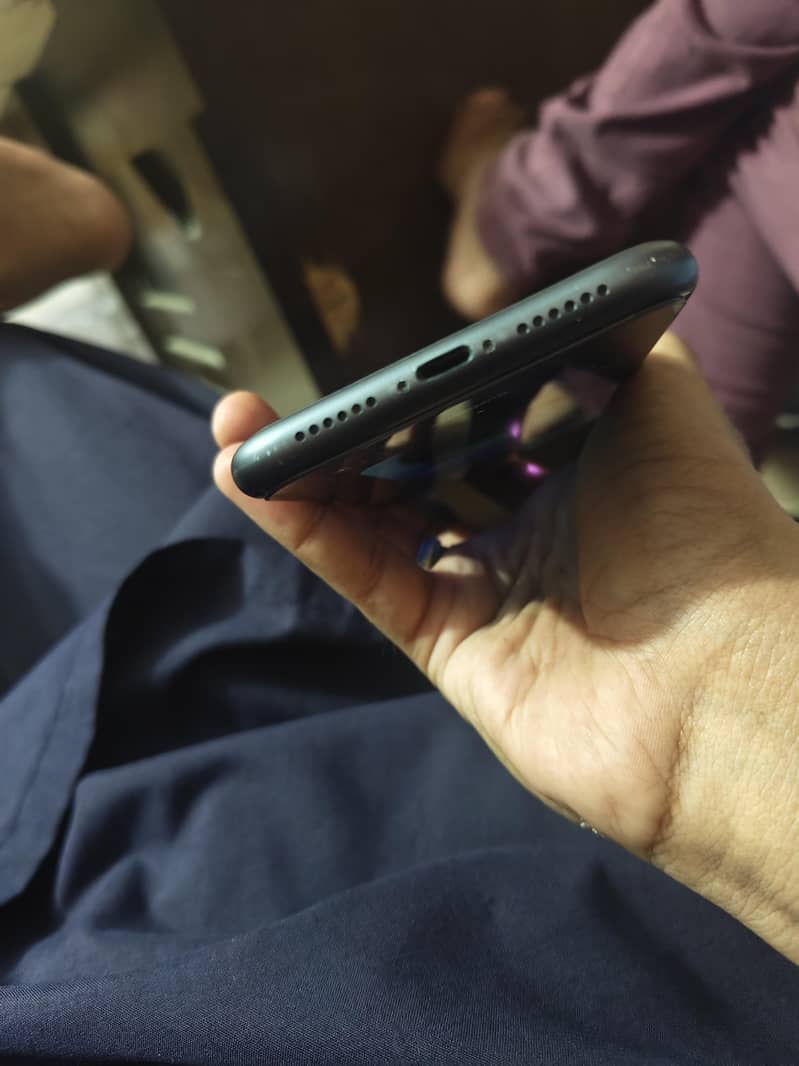 Apple iPhone 11 mint condition 5