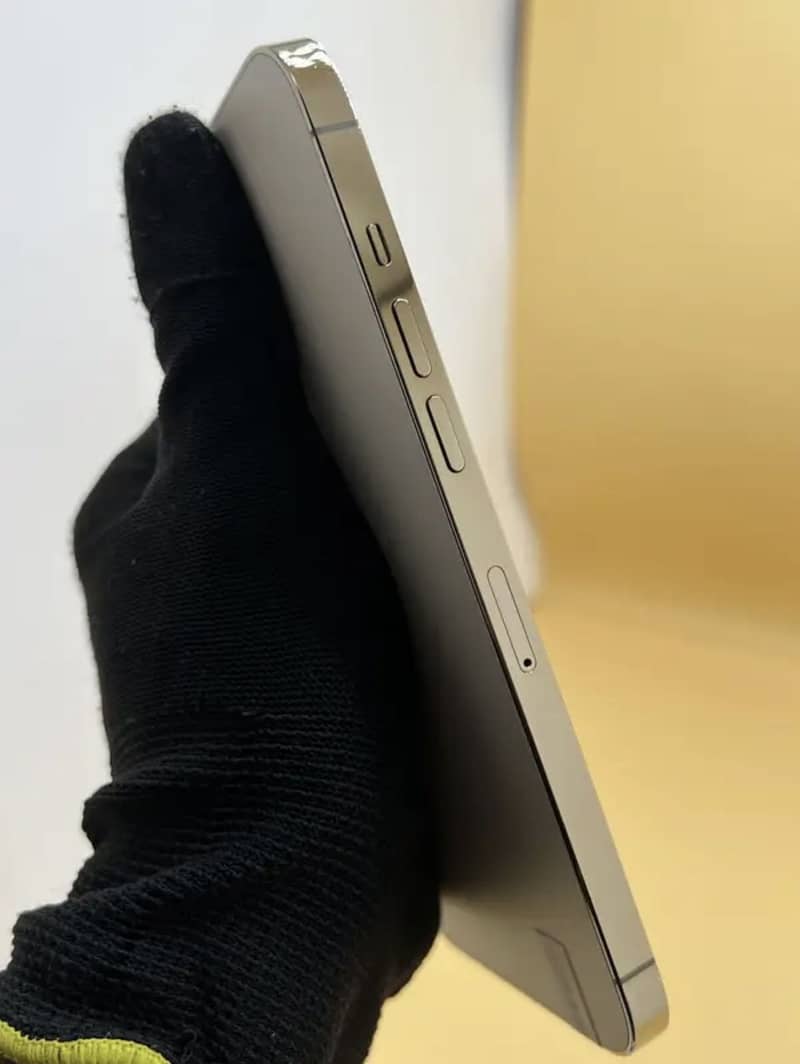 Iphone 12 pro max 2