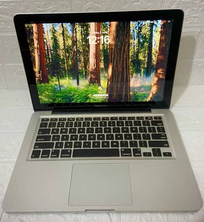 Macbool Pro 2012 / i5-2.5Ghz / 8GB Ram / 128GB SSD / 1.5GB Gpu