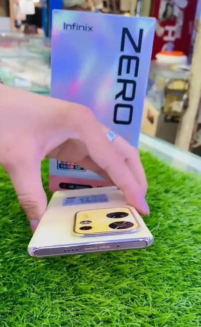 Infinix Zero 30