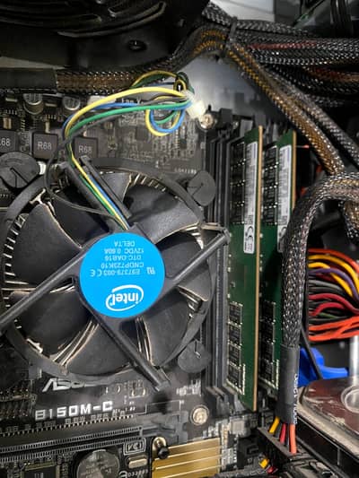 CPU I5  7 Generation 500HHD 8GB RAM