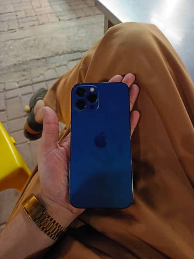 12 Pro Max official Pta Approved but no service aa rha 512 gb