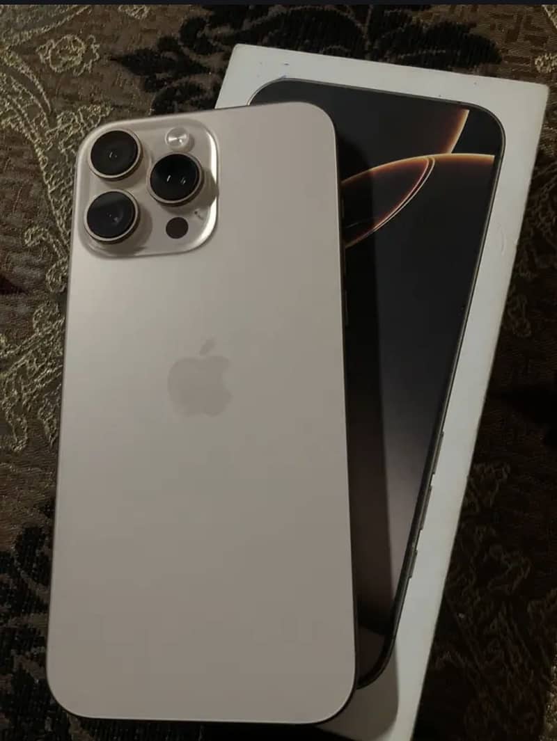 Apple iPhone 16 Pro Max 1