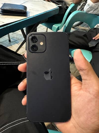 Apple iPhone 12