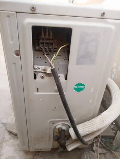 aux daikool ac 1.5 ton used like new