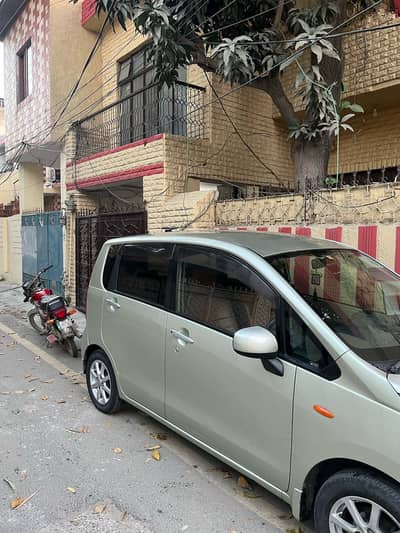 Daihatsu Move 2015